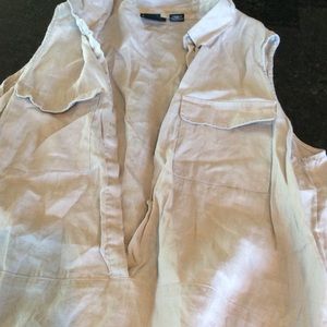 Sleeveless khaki linen